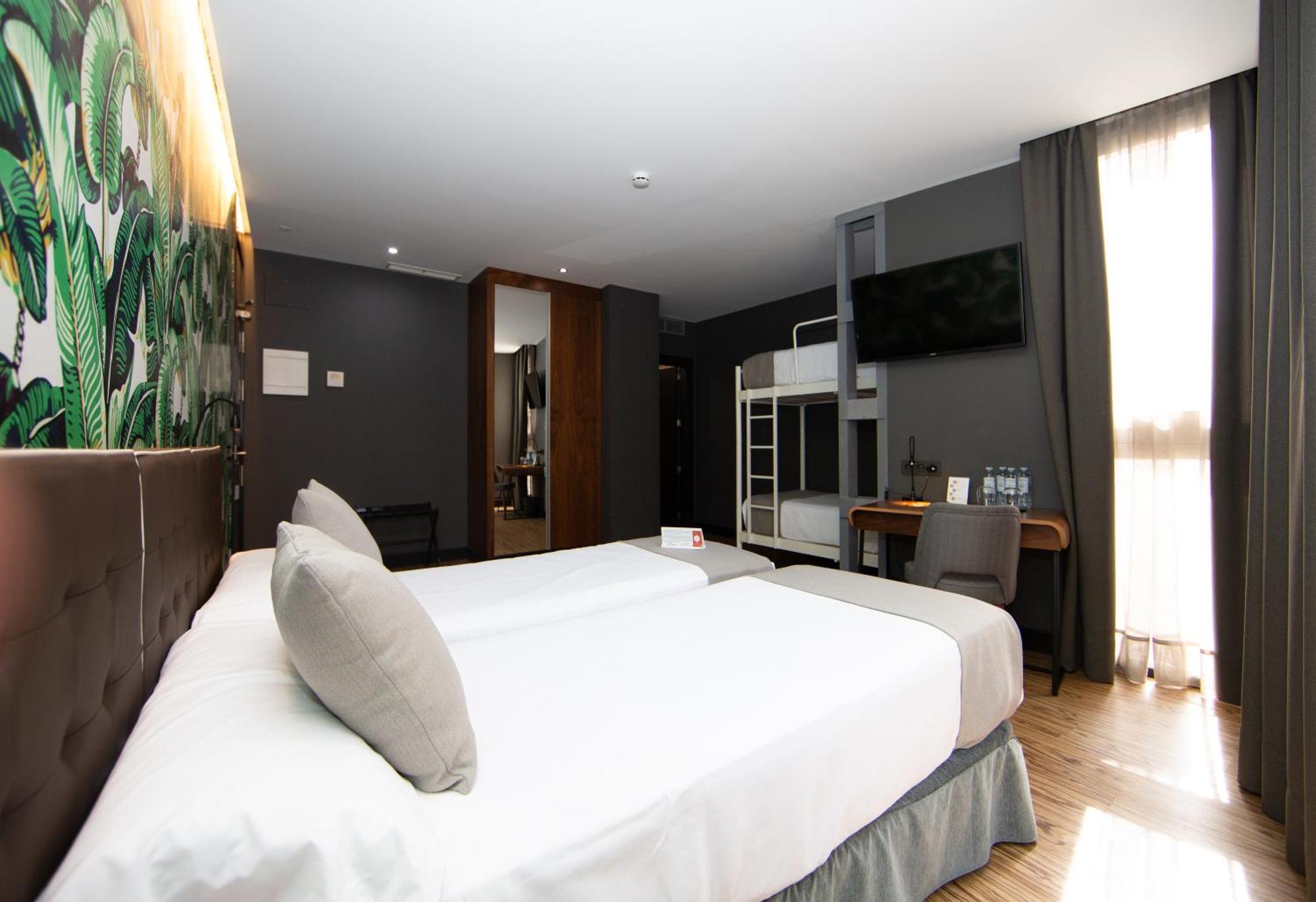 Quadruple Room,1214575627:JPEG