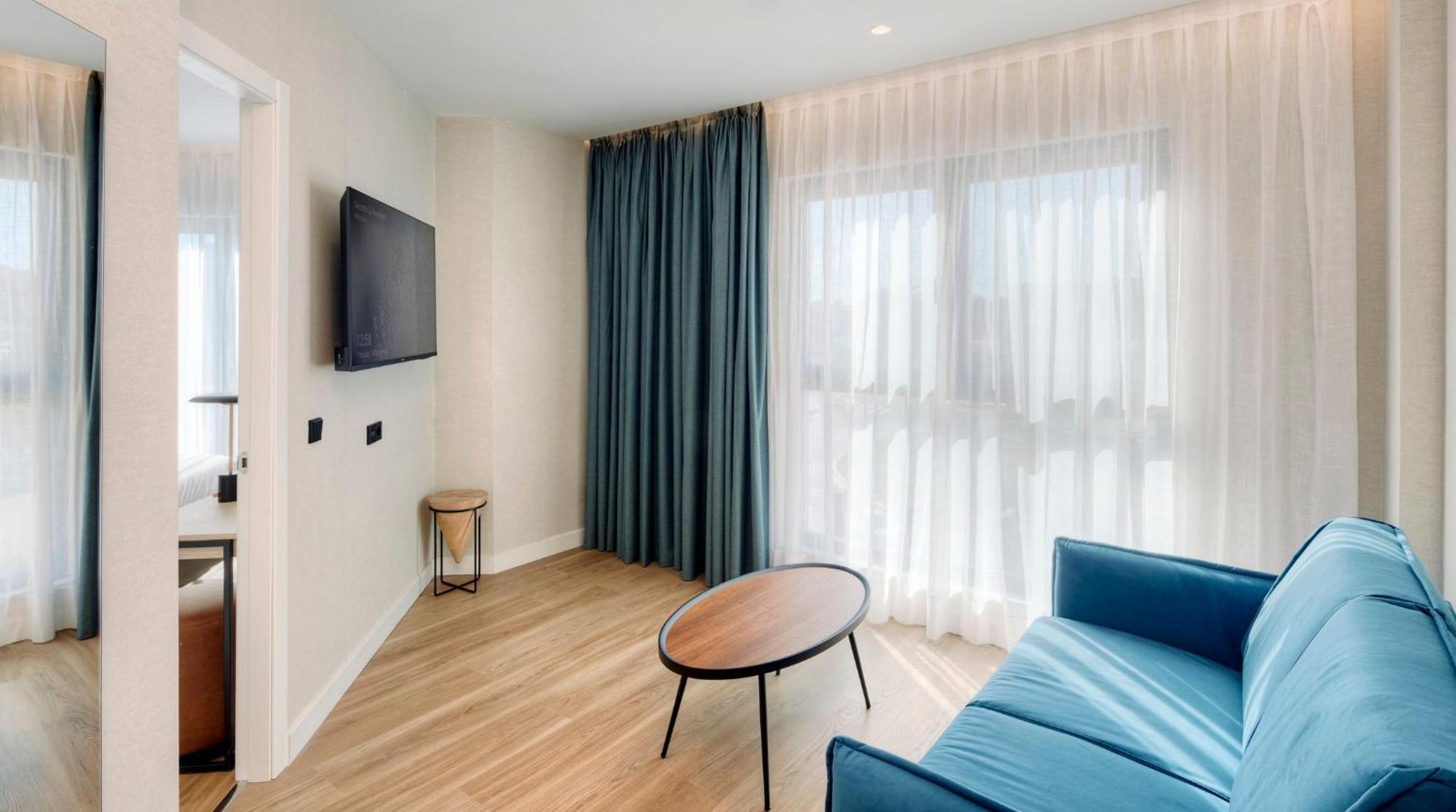 Junior Suite,1649207266:JPEG